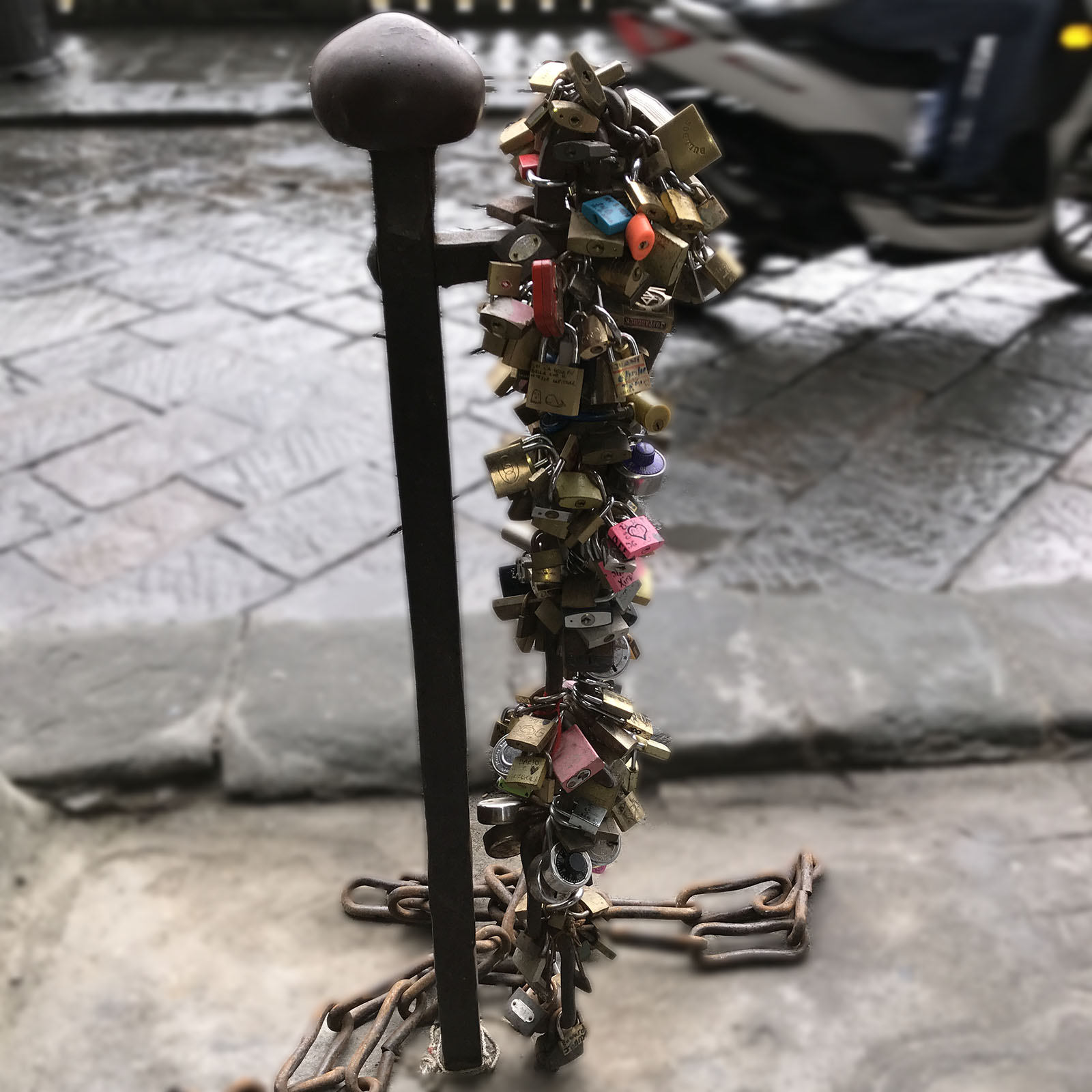 Podcast #127 — Critiquing My Top 10 Travel Tips; Reviewing VPNs